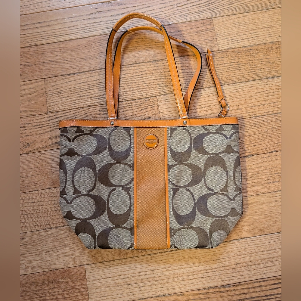 Coach Medium Tote Bag Tan Orange Monogram Signature Print